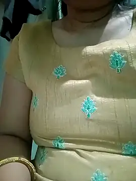 Snapshot of sunita-doll chatting on April 7, 2026, 6:41 pm sunita-doll online show from April 7, 2026, 6:41 pm