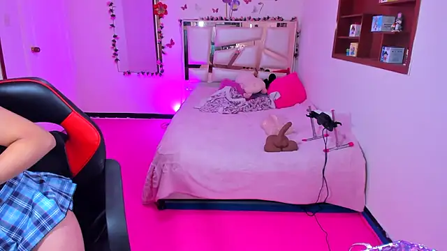 perlabeautiful online show from April 14, 2026, 1:22 am