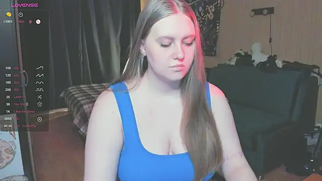 Snapshot of Alice_Dreamgirl_ chatting on October 21, 2025, 11:55 am Alice Dreamgirl online show from October 21, 2025, 11:55 am