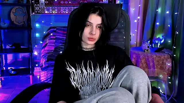 Snapshot of JadeCastle_ chatting on February 10, 2026, 4:22 pm JadeCastle online show from February 10, 2026, 4:22 pm
