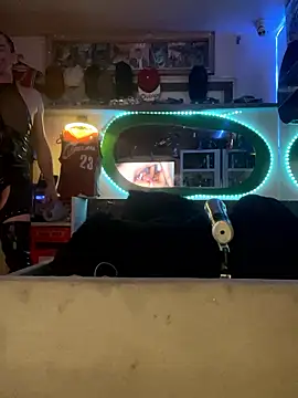 kinkycdslutsv online show from October 2, 2025, 7:21 pm