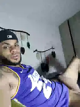 Snapshot of smith2024xxx23cm chatting on January 8, 2025, 7:13 pm smith2024xxx23cm online show from January 8, 2025, 7:13 pm