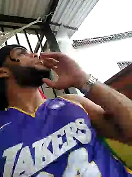 Snapshot of smith2024xxx23cm chatting on March 2, 2025, 9:43 pm smith2024xxx23cm online show from March 2, 2025, 9:43 pm