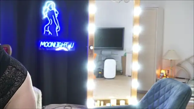 Snapshot of moonlight4u chatting on January 24, 2025, 5:21 am moonlight4u online show from January 24, 2025, 5:21 am