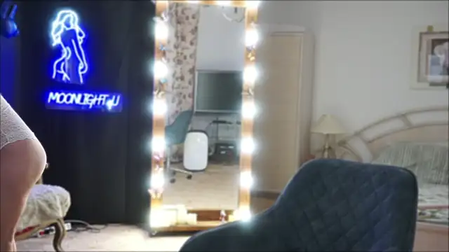 Snapshot of moonlight4u chatting on March 21, 2025, 4:39 am moonlight4u online show from March 21, 2025, 4:39 am