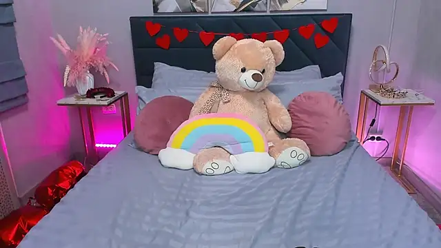 Snapshot of Curvy_Dynamite_ chatting on February 27, 2026, 1:05 am Curvy Dynamite online show from February 27, 2026, 1:05 am