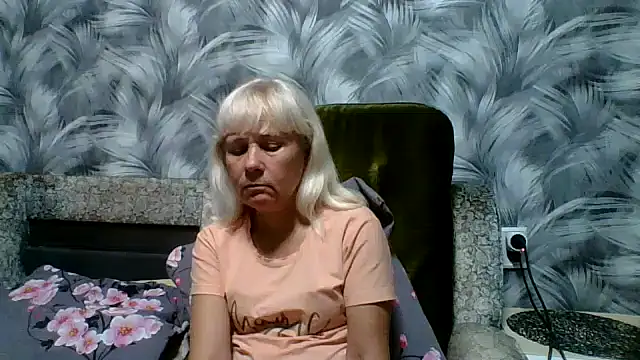 sakura blonde online show from October 12, 2025, 8:08 pm