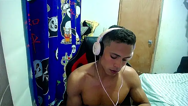 Willy Mate online show from December 26, 2024, 4:21 am