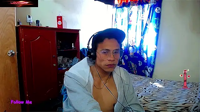 Willy Mate online show from October 16, 2025, 6:53 pm