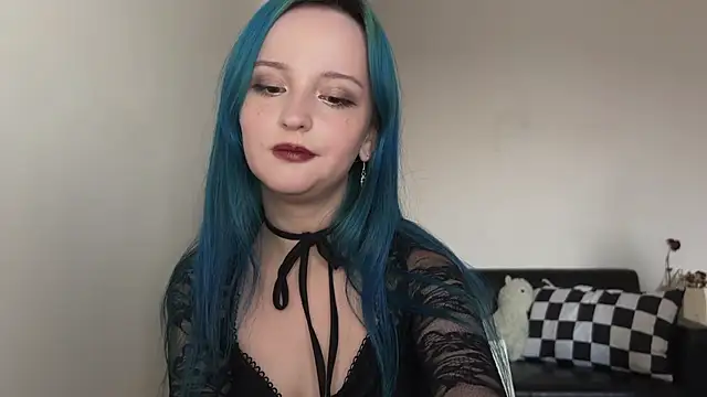 bumble bee online show from December 18, 2024, 10:40 am