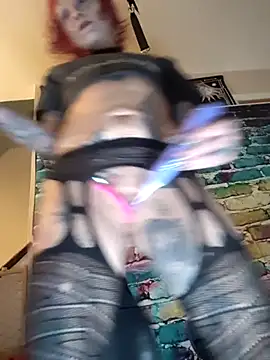 MommyMisfit online show from December 14, 2025, 10:03 pm