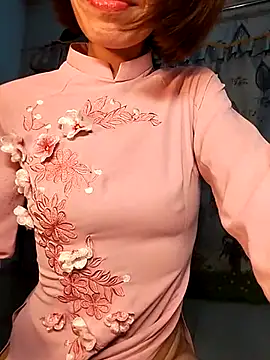 Lucy limon online show from March 5, 2025, 10:44 am