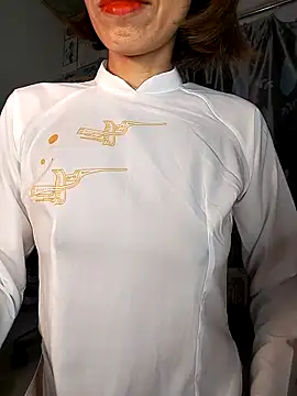 Lucy limon online show from February 12, 2026, 7:53 pm