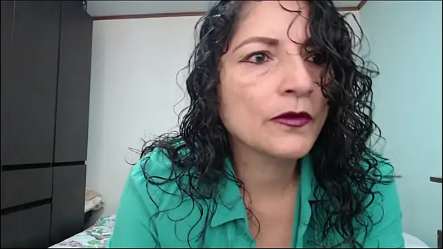 arianna ros3 online show from October 13, 2025, 2:17 pm