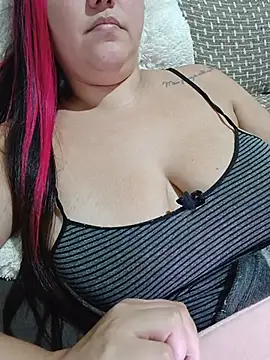 Snapshot of Paolaa_hoot chatting on June 23, 2026, 3:48 am Paolaa hoot online show from June 23, 2026, 3:48 am