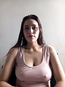 eriika deep  online show from November 25, 2025, 7:14 pm