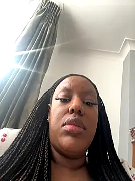 Snapshot of LavenderBuxton chatting on October 24, 2025, 1:07 pm LavenderBuxton online show from October 24, 2025, 1:07 pm