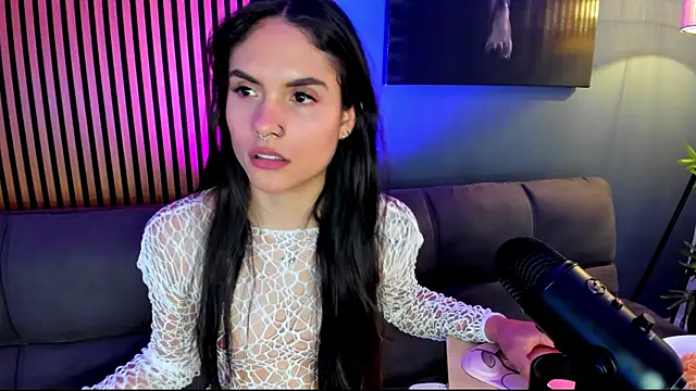 Snapshot of Gaby_Ferrer chatting on November 26, 2025, 4:08 pm Gaby Ferrer online show from November 26, 2025, 4:08 pm