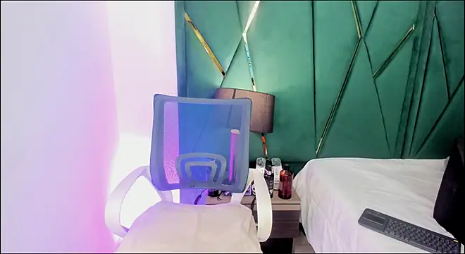 Tamara Myller online show from November 7, 2025, 12:27 pm