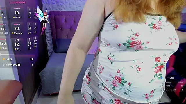 chloe prg online show from November 4, 2025, 1:21 pm