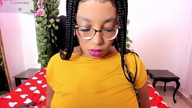 AmyBriiggs online show from March 3, 2026, 4:07 am