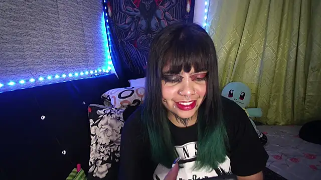 Snapshot of Eta_carinae chatting on October 21, 2025, 1:39 am Eta carinae online show from October 21, 2025, 1:39 am