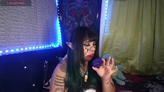 Snapshot of Eta_carinae chatting on November 8, 2025, 4:12 am Eta carinae online show from November 8, 2025, 4:12 am