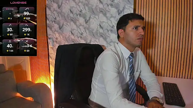 Hideintheoffice online show from October 12, 2025, 11:37 pm