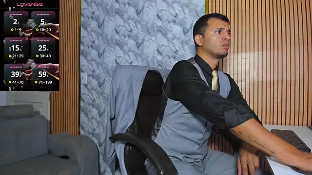 Hideintheoffice online show from November 25, 2025, 10:59 am