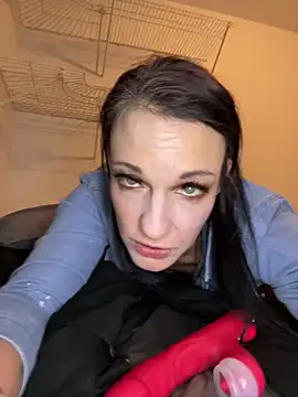 Snapshot of KarmaXblayze chatting on February 2, 2025, 7:41 am KarmaXblayze online show from February 2, 2025, 7:41 am