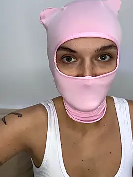 Snapshot of Nikki_Hoee chatting on October 22, 2025, 5:56 pm Nikki Hoee online show from October 22, 2025, 5:56 pm