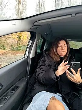 sansan2411 online show from November 2, 2025, 1:35 pm