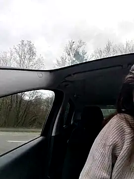 sansan2411 online show from December 5, 2025, 2:36 pm