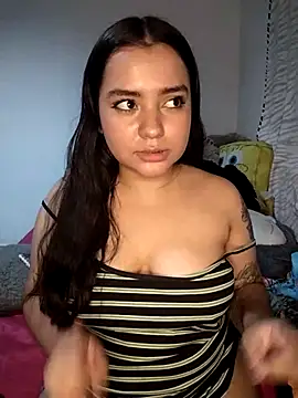 Snapshot of Ema_kraus chatting on March 17, 2025, 9:33 am Ema kraus online show from March 17, 2025, 9:33 am