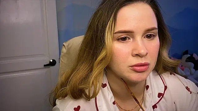 IlonaMurf online show from March 8, 2026, 8:07 am