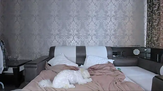 Agnes Allenn online show from September 22, 2025, 10:28 am