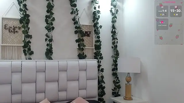Snapshot of Miaa_gh1 chatting on May 15, 2026, 11:17 am Miaa gh1 online show from May 15, 2026, 11:17 am