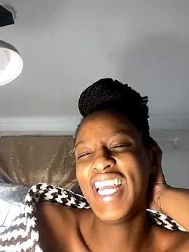 Snapshot of teddy04 chatting on November 14, 2025, 1:10 pm teddy04 online show from November 14, 2025, 1:10 pm