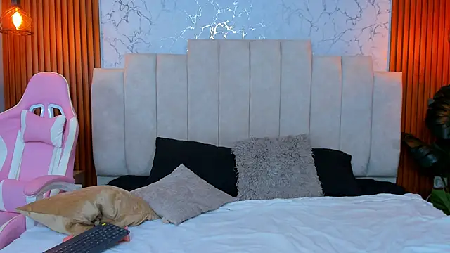 AinaraJimenez online show from February 20, 2025, 6:06 am