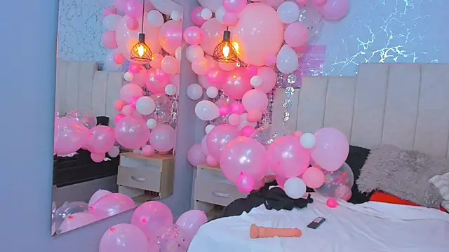 AinaraJimenez online show from March 3, 2025, 10:28 am