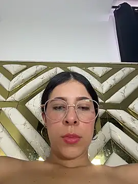 evaFiore online show from July 15, 2026, 7:41 pm