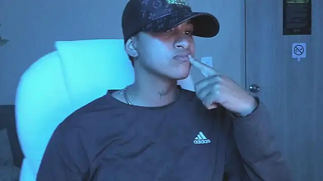 Dominick jones online show from October 6, 2025, 4:10 am