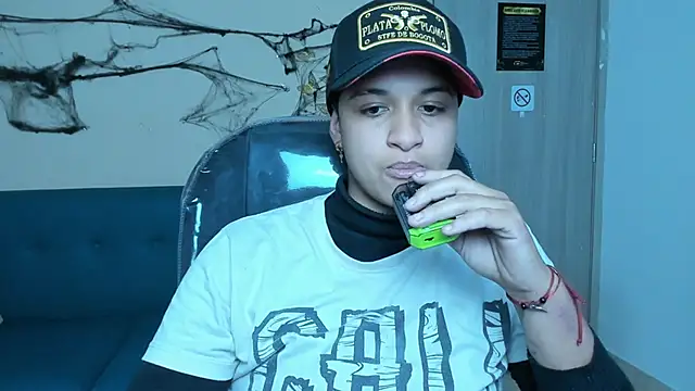 Dominick jones online show from October 21, 2025, 5:08 am