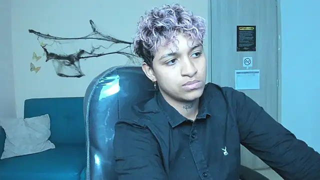 Dominick jones online show from October 31, 2025, 5:30 am