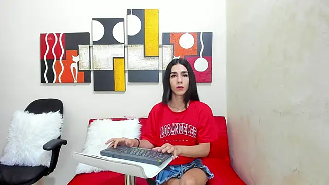 Snapshot of Mariana_16_ chatting on February 13, 2025, 8:13 pm Mariana 16 online show from February 13, 2025, 8:13 pm