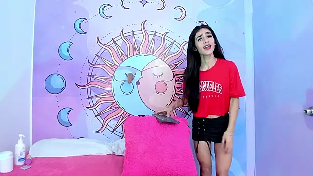 Mariana 16  online show from November 13, 2025, 2:49 pm