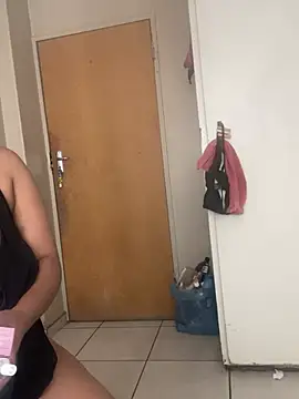 Snapshot of beverlyxxxx chatting on January 16, 2025, 12:09 pm beverlyxxxx online show from January 16, 2025, 12:09 pm