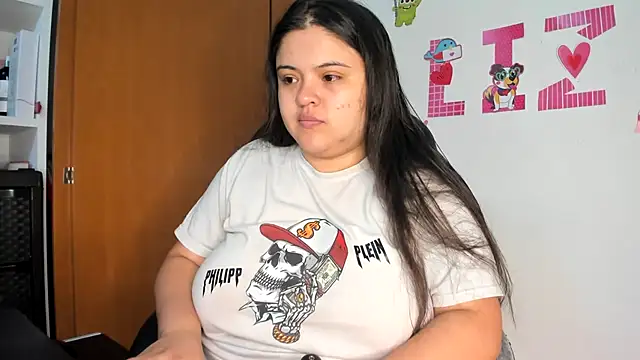 lizzie c online show from February 13, 2025, 1:29 am