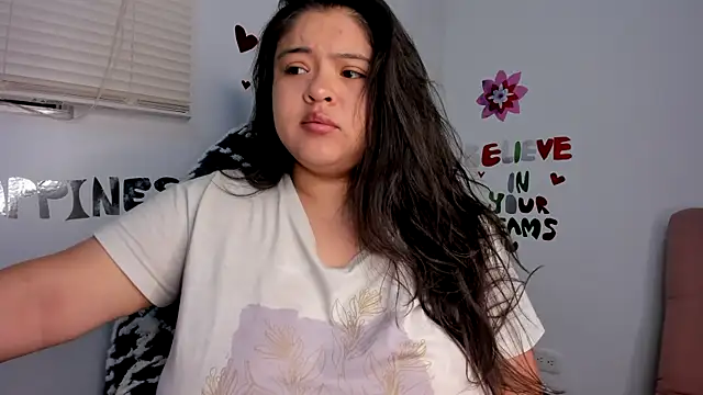 lizzie c online show from November 14, 2025, 10:25 am