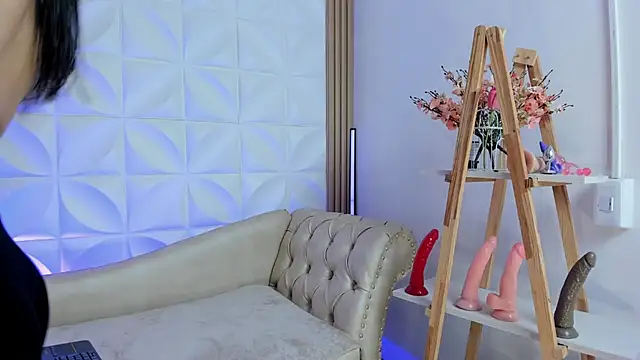 AnikaRomanoff online show from February 27, 2025, 9:11 am